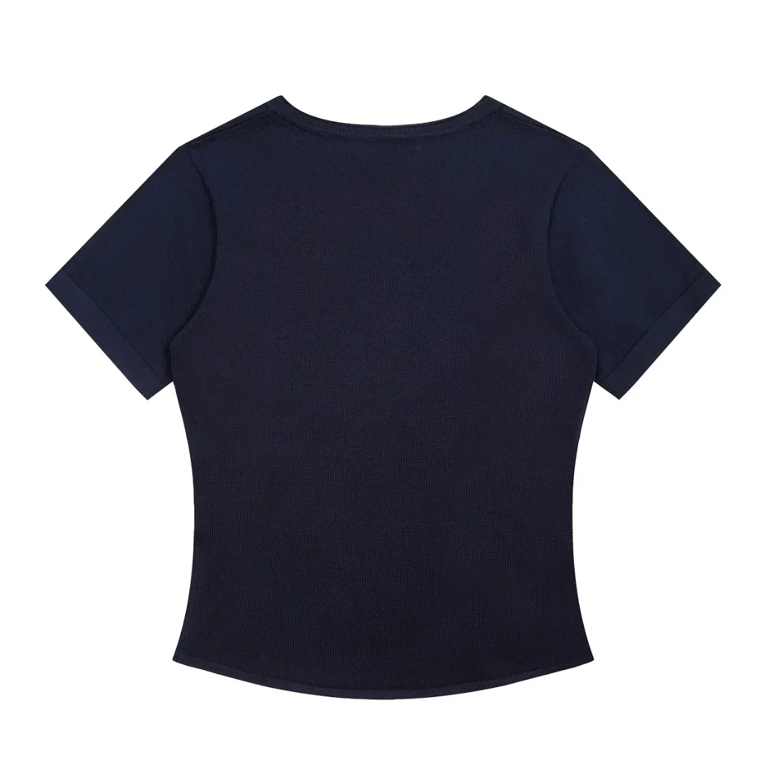 P146 💰 "Top quality" Style number: DS079# (not off the shelves all year round) [Ralph Lauren classic pony embroidery V-neck goddess style summer knitted short sleeves] ✅Ralph Lauren Ralph Lauren popular and versatile women's V-neck ice silk knitted short sleeves ✅Main supply platform live broadcast Wholesale entity Replenish when out of stock Not off the shelves ✅ZP quality 1:1 version Scan the code to enter the GF website Z cabinet quality ✅Comfortable, soft and highly breathable Focusing on high-end, cost-effective and good quality, needless to say. ✅Restore the original version. Loose, comfortable and stress-free. ✅Wear for work and life. Suitable for various occasions. Must-have recommended model for goddesses. Size: S-XL. Color: Black, White, Gray, Navy Blue, Pink Mi Xing.